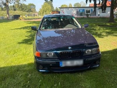 BMW 523