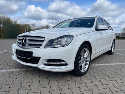 Gebraucht Mercedes C180 156 PS (114 kW) 2014 Weiß Kombi
