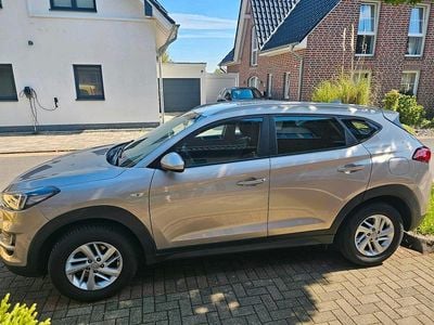 Gebraucht Hyundai Tucson 132 PS (97 kW) 2019 Gold SUV
