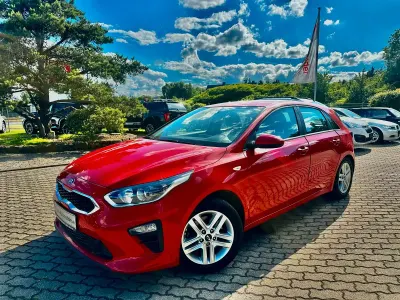 Gebraucht Kia Ceed 120 PS (88 kW) 2020 Rot (metallic) Kleinwagen