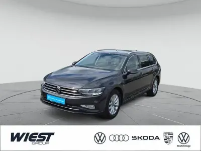 Gebraucht VW Passat Business 150 PS (110 kW) 2024 Mangangrau metallic Kombi