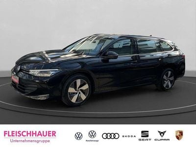 Gebraucht VW Passat Basis 150 PS (110 kW) 2025 Schwarz Kombi