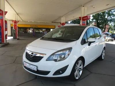 Gebraucht Opel Meriva Design Edition 120 PS (88 kW) 2011 Weiß Van / Kleinbus