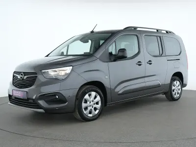 Gebraucht Opel Combo Life Ultimate 131 PS (96 kW) 2023 Mondstein grau Van / Kleinbus