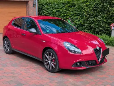 Gebraucht Alfa Romeo Giulietta 120 PS (88 kW) 2020 Rot Kleinwagen