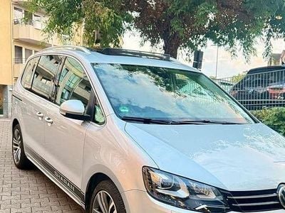 Gebraucht VW Sharan Highline 177 PS (130 kW) 2019 Silber Van / Kleinbus