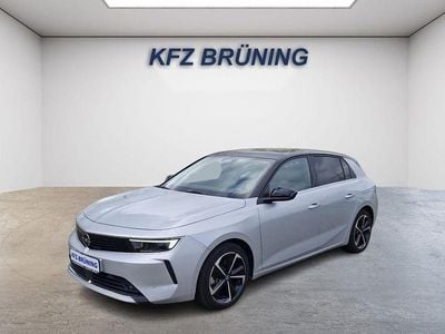 Gebraucht Opel Astra Elegance 179 PS (131 kW) 2022 Kristall silber metallic / (metallic) Limousine