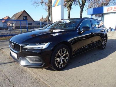 Gebraucht Volvo V60 Core 163 PS (119 kW) 2022 Schwarz Kombi