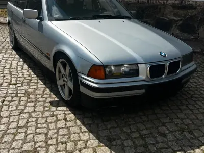 Używany BMW 318 1997 Srebrny Kombi
