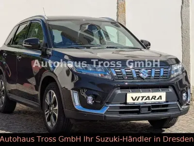 Gebraucht Suzuki Vitara Comfort+ 102 PS (75 kW) 2023 Schwarz SUV