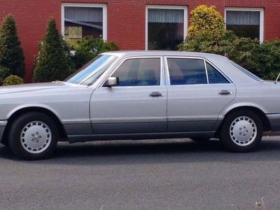 Silber Gebraucht 1987 Mercedes 260 SE Limousine | 5.000 €