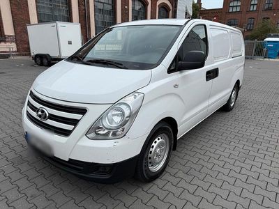 Hyundai H-1