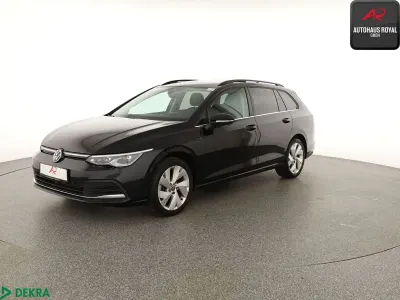 Gebraucht VW Golf VIII Sport 150 PS (110 kW) 2024 Deep black perleffekt Kombi