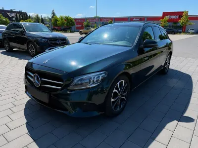 Gebraucht Mercedes C220 194 PS (142 kW) 2018 Grün Kombi