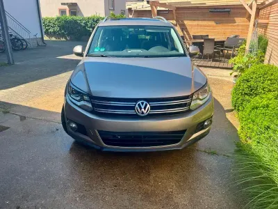 Gebraucht VW Tiguan Sportline 140 PS (102 kW) 2012 Beige SUV
