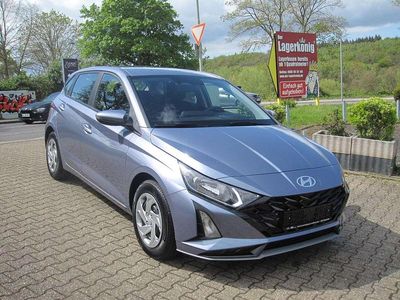 Neu Hyundai i20 Select 90 PS (66 kW) 2026 Blau Kleinwagen