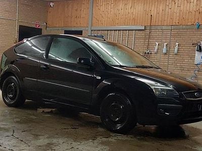 Schwarz Gebraucht 2005 Ford Focus Kleinwagen | 850 € (Guter Preis)