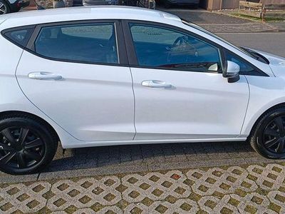 Gebraucht Ford Fiesta 86 PS (63 kW) 2019 Weiß Kleinwagen