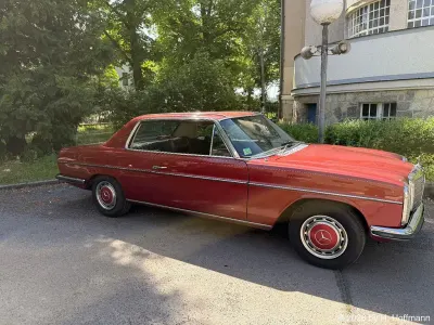 Gebraucht Mercedes W114 185 PS (136 kW) 1974 Rot Coupé