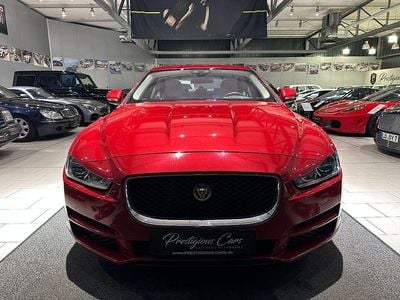 Rot Gebraucht 2016 Jaguar XE Prestige Limousine | 14.949 € (Fairer Preis)
