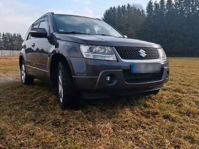 Gebraucht Suzuki Grand Vitara 127 PS (93 kW) 2010 Grau SUV
