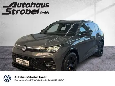 Neu VW Tiguan R-line 150 PS (110 kW) 2026 Grau SUV