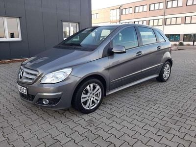 Gebraucht Mercedes B180 109 PS (80 kW) 2011 Van / Kleinbus