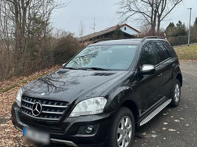 Braun Gebraucht 2010 Mercedes ML300 SUV | 12.500 € (Fairer Preis)