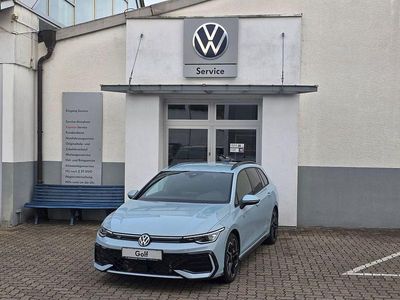 Neu VW Golf VIII R-line 150 PS (110 kW) 2026 Crystal ice blue Kombi