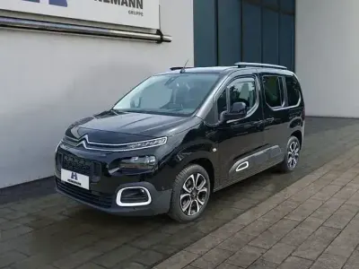 Gebraucht Citroën Berlingo Shine 131 PS (96 kW) 2021 Schwarz Van / Kleinbus