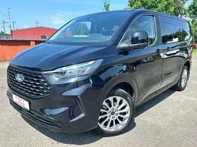 Gebraucht Ford Tourneo Custom Titanium 150 PS (110 kW) 2024 Agate black Van
