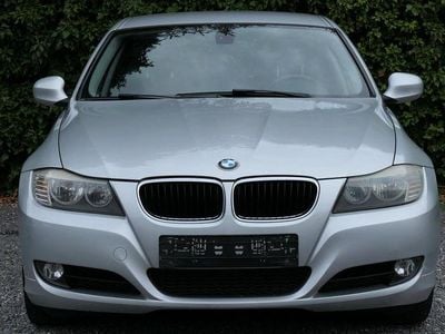 Gebraucht BMW 320 Lifestyle 184 PS (135 kW) 2011 Silber Limousine