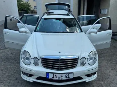 Gebraucht Mercedes E500 Avantgarde 387 PS (284 kW) 2007 Weiß Limousine