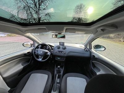 Weiß Gebraucht 2015 Seat Ibiza ST Kombi | 8.000 € (Fairer Preis)