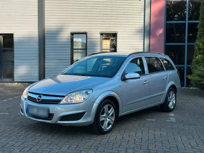 Gebraucht Opel Astra 110 PS (80 kW) 2008 Silber Kombi
