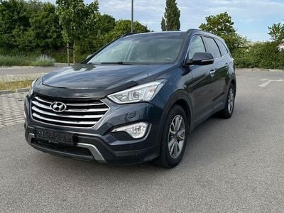 Hyundai Grand Santa Fe