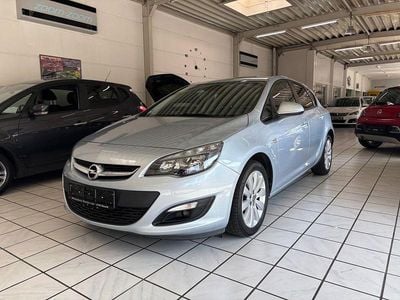 Gebraucht Opel Astra Style 120 PS (88 kW) 2015 Silber Limousine