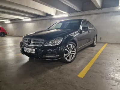 Gebraucht Mercedes C200 Avantgarde 136 PS (100 kW) 2012 Schwarz Limousine