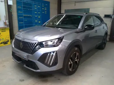 Gebraucht Peugeot 2008 Allure 102 PS (75 kW) 2025 Silber SUV