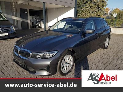 Grau Gebraucht 2020 BMW 320 Advantage Kombi | 31.950 € (Teuer)