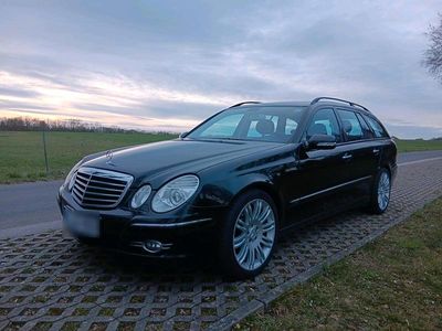 Usata Mercedes E500 Avantgarde 387 CV (284 kW) 2006 Nero Station wagon
