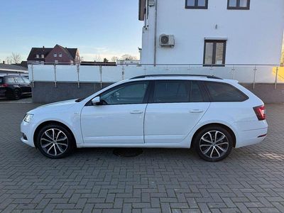 Weiß Gebraucht 2019 Skoda Octavia Soleil Kombi | 9.900 € (Guter Preis)