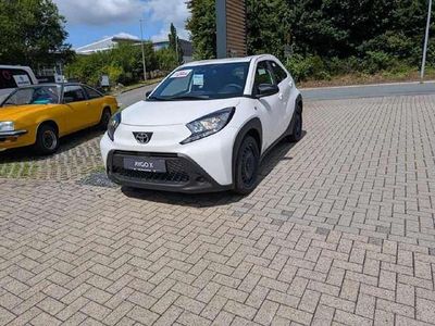 Neu Toyota Aygo X Business Edition 72 PS (52 kW) 2025 Schneeweiß SUV