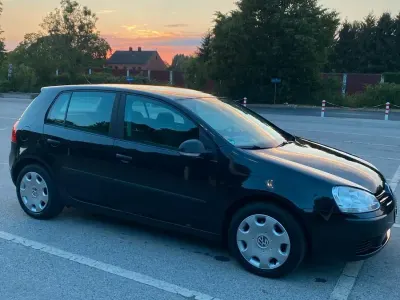 Gebraucht VW Golf V 75 PS (55 kW) 2006 Schwarz Kleinwagen