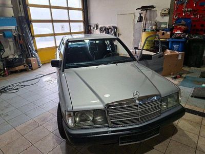 Gebraucht Mercedes 190 109 PS (80 kW) 1991 Grau Limousine