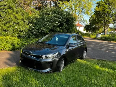 Gebraucht Kia Rio 84 PS (61 kW) 2017 Grau Kleinwagen