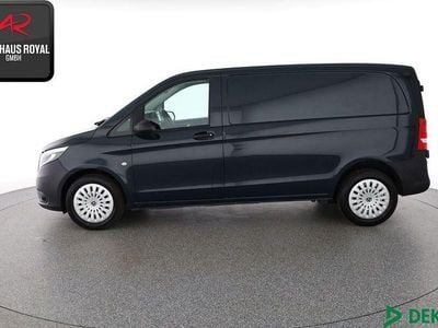 Granitgrün Gebraucht 2021 Mercedes Vito Van | 30.880 € (Superpreis)