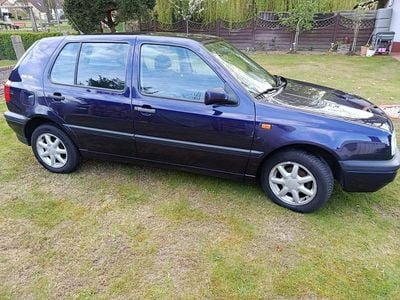 Usata VW Golf III 74 CV (54 kW) 1995 Blu Utilitaria