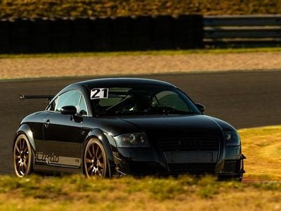 Second-hand Audi TT Sport 224 CP (164 kW) 2000 Negru Coupe