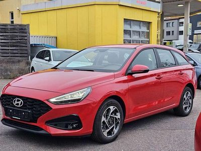 Gebraucht Hyundai i30 Comfort 97 PS (71 kW) 2025 Rot Kombi